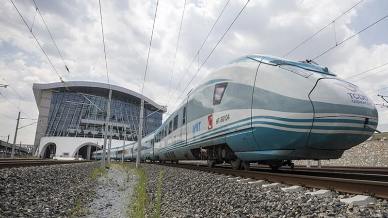 YHT ile yolculuk süresi 1 saat 15 dakikaya düşecek