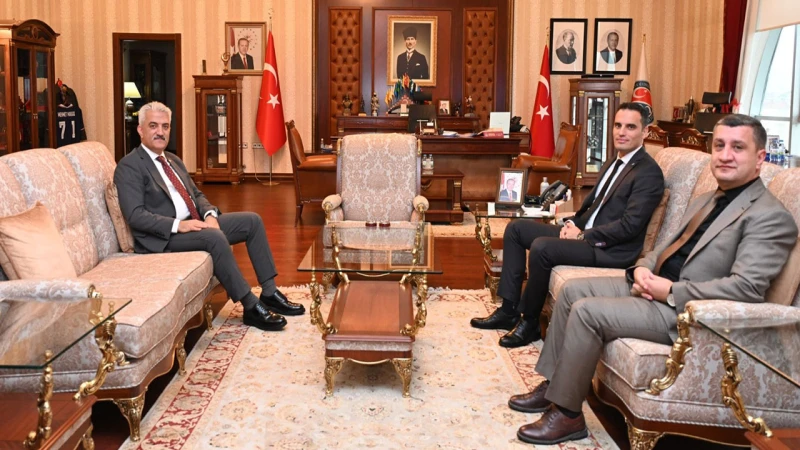 Vali Makas, İdare ve Vergi Mahkemesi Başkanlarını Ağırladı