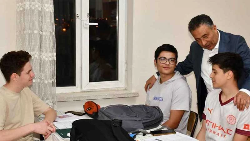 Lise öğrencileri moral buldu