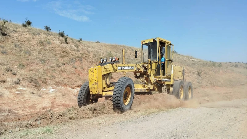 Köylerin yol sorunları çözülüyor
