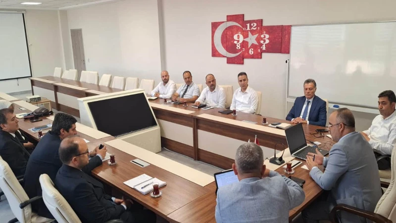 Polat, hastane yöneticileriyle buluştu