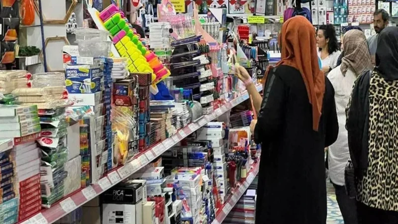 Asgari ücret kırtasiyede eriyor!