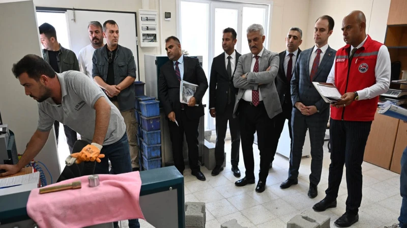 Kırıkkale’de bu fabrika günlük 2 bin m² kilit parke üretiyor