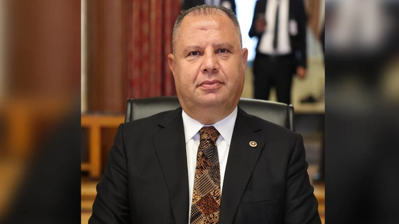 Öztürk: “Toplu vurdukça yürekler bu cephe sarsılmaz!”