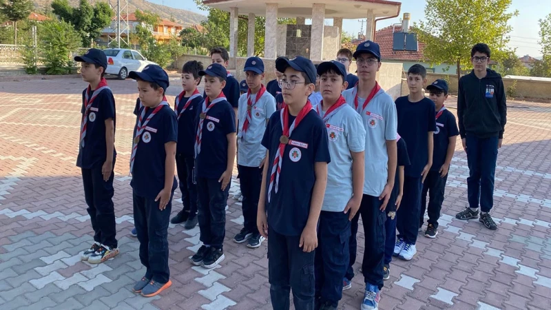 İzciler Hacılar Kasabasında doğa kampında buluştu