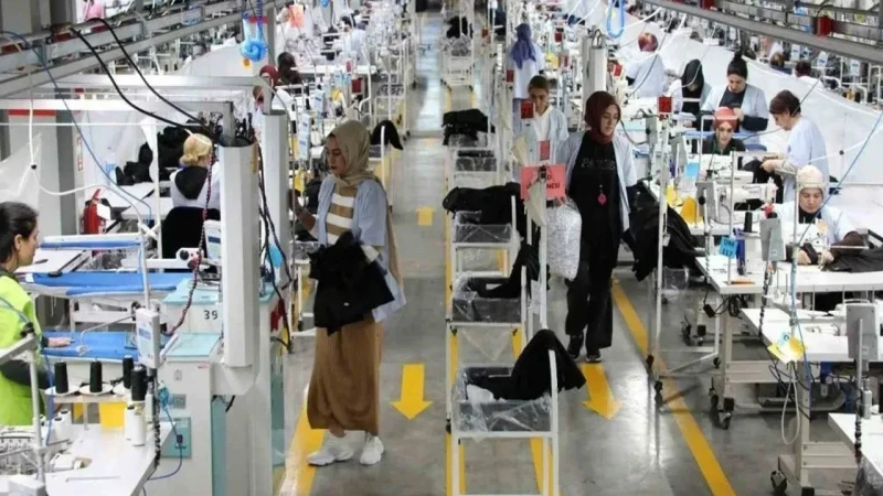 Hizmet üretim endeksi yıllık %2,5 arttı