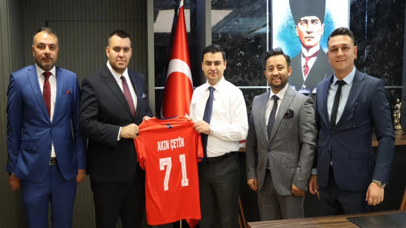 Kırmızı lacivertlilerden Çetin’e ziyaret