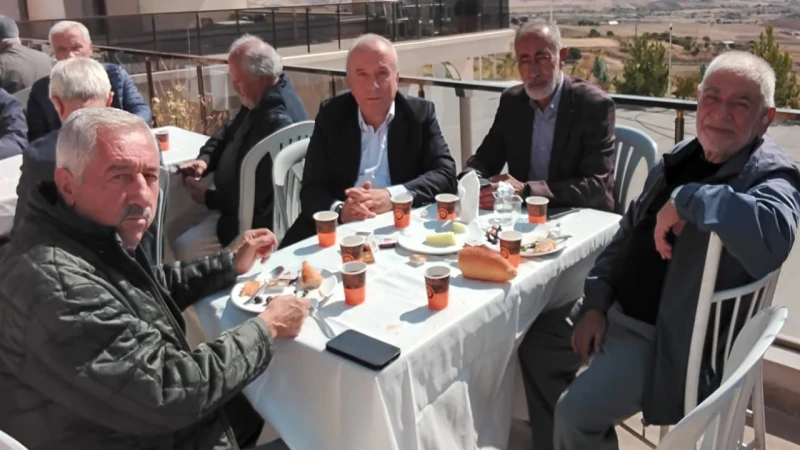 Külliyede emekli eğitimciler buluştu