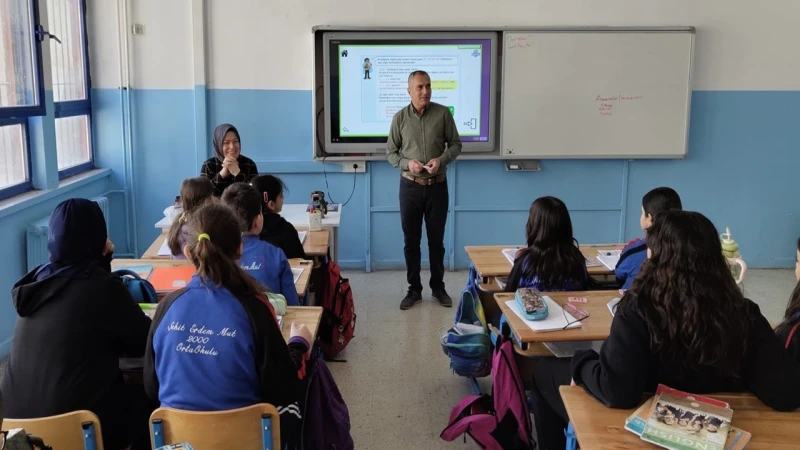 Öğrencilere doğa koruma ve biyoçeşitlilik eğitimi verildi