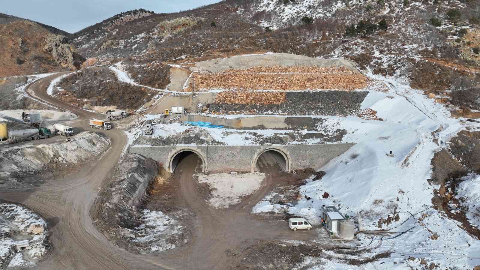 Karadeniz’i Akdeniz’e bağlayacak tünel 10 yıldır bitirilemedi