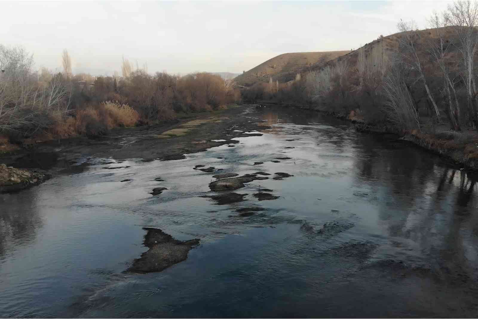 KIZILIRMAK NEHRİ İÇİN KURAKLIK TEHLİKESİ