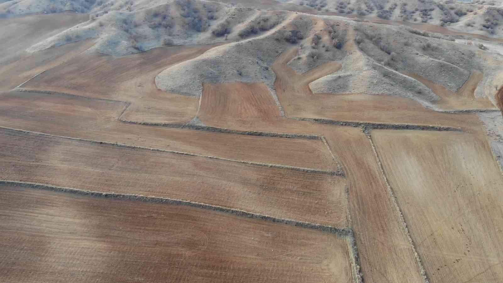 Tedirgin Eden Kuraklık: Vatandaşlar Su Kaynakları Aramaya Başladı