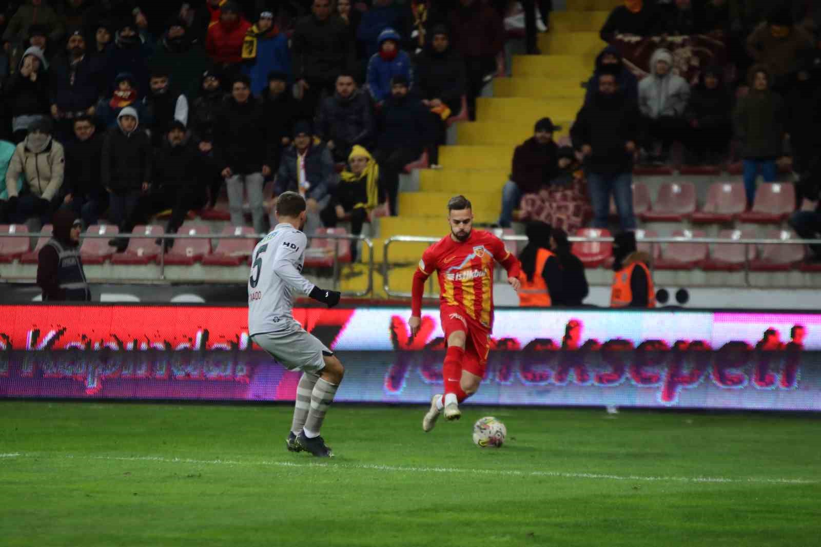 Spor Toto Süper Lig: Kayserispor: 1 - Medipol Başakşehir: 0 (Maç sonucu)