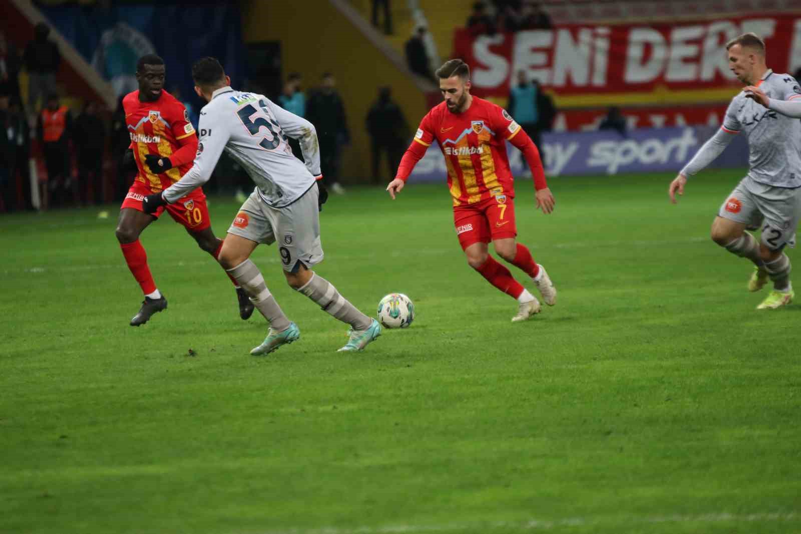 Spor Toto Süper Lig: Kayserispor: 1 - Medipol Başakşehir: 0 (Maç sonucu)