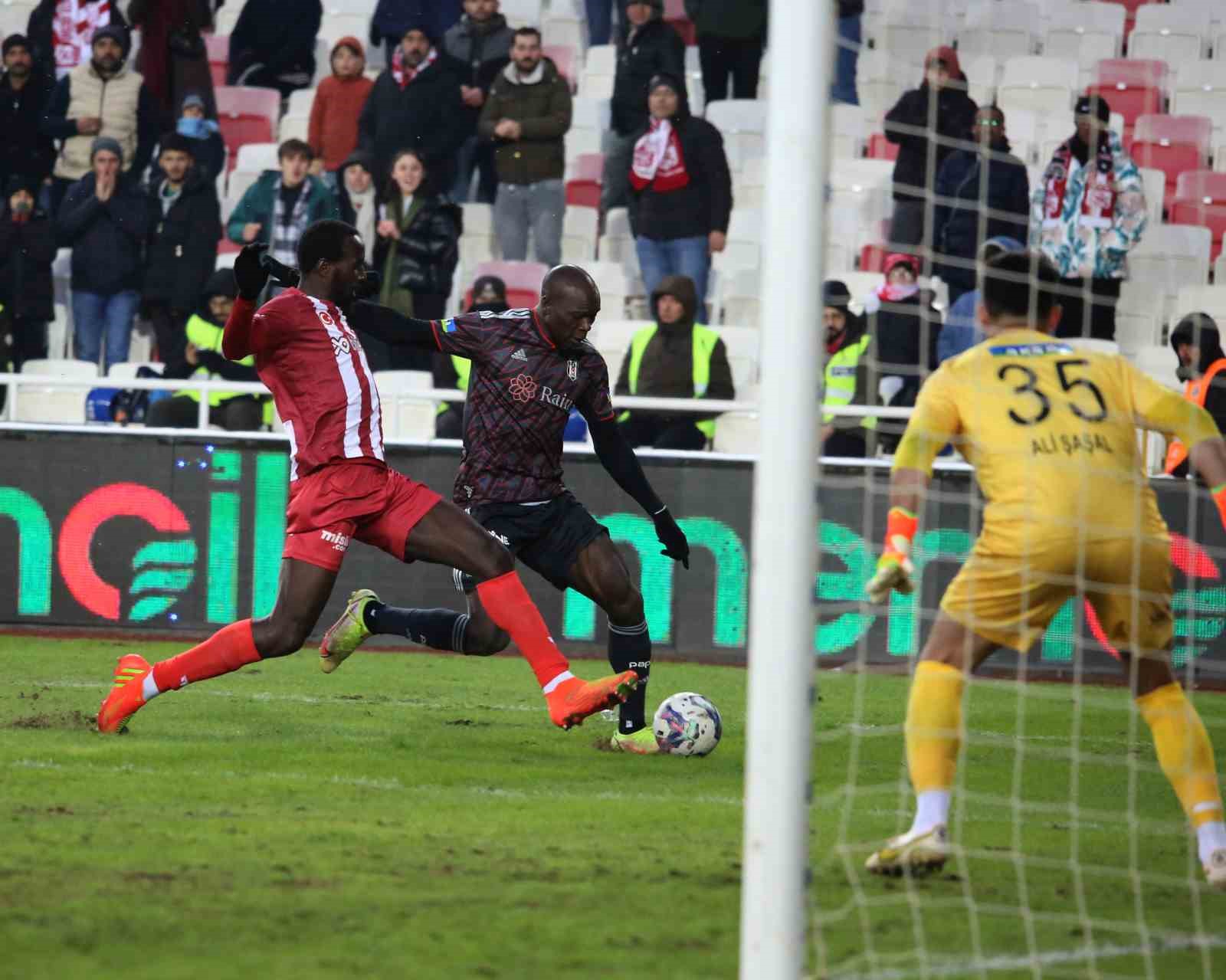 Spor Toto Süper Lig: DG Sivasspor: 1 - Beşiktaş: 0 (Maç sonucu)