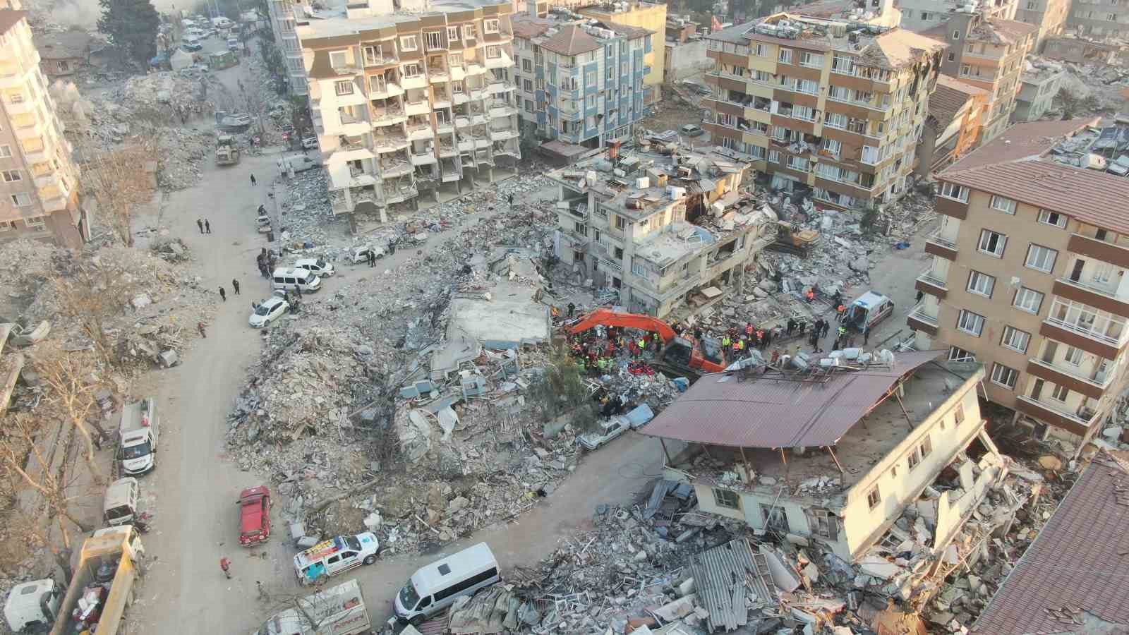 Depremin 8’inci gününde harabeye dönen Hatay’daki yıkım havadan görüntülendi