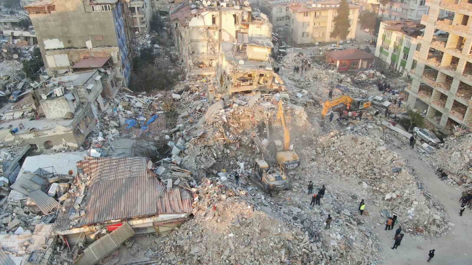 Depremin 8’inci gününde harabeye dönen Hatay’daki yıkım havadan görüntülendi