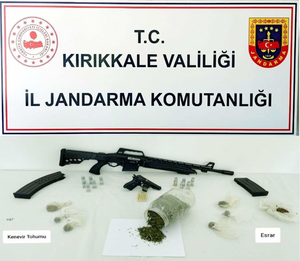 Jandarmadan eş zamanlı uyuşturucu operasyonu: 3 şüpheli tutuklandı