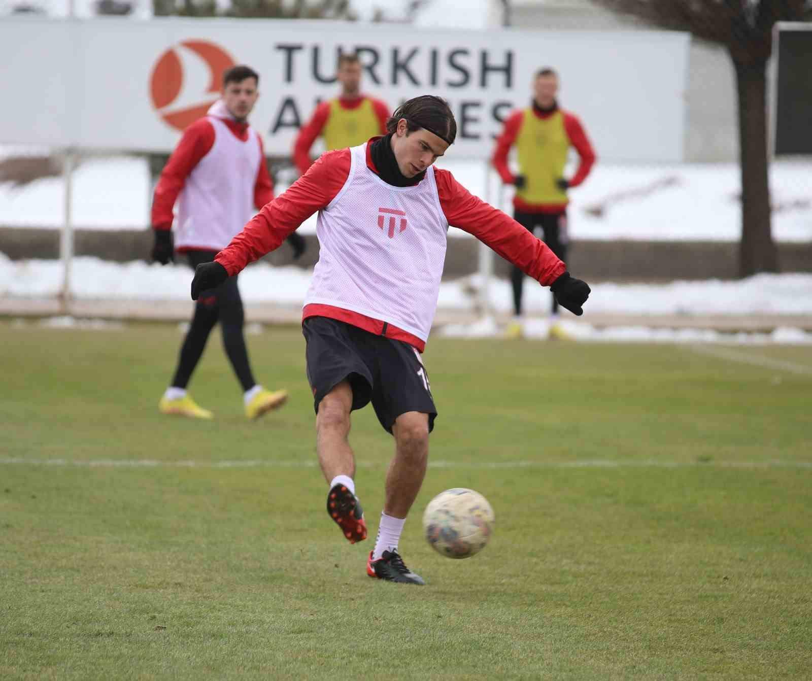 Sivasspor’da Fatih Karagümrük hazırlıkları sürüyor