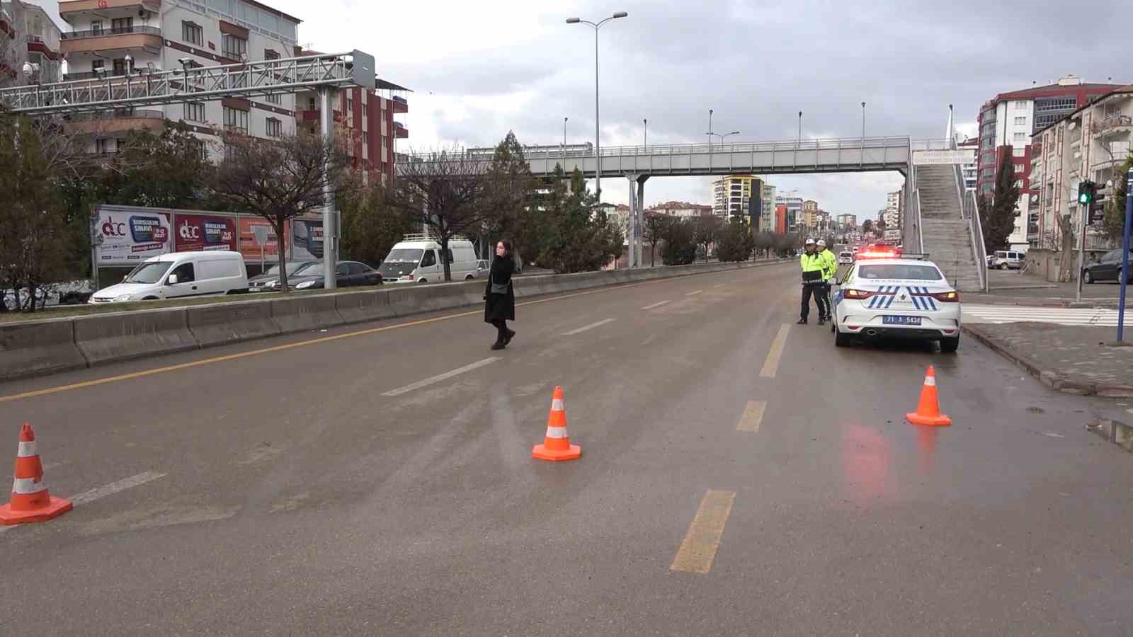 ALPARSLAN TÜRKEŞ BULVARINDA  LPG’Lİ ARAÇ ALEV TOPUNA DÖNDÜ