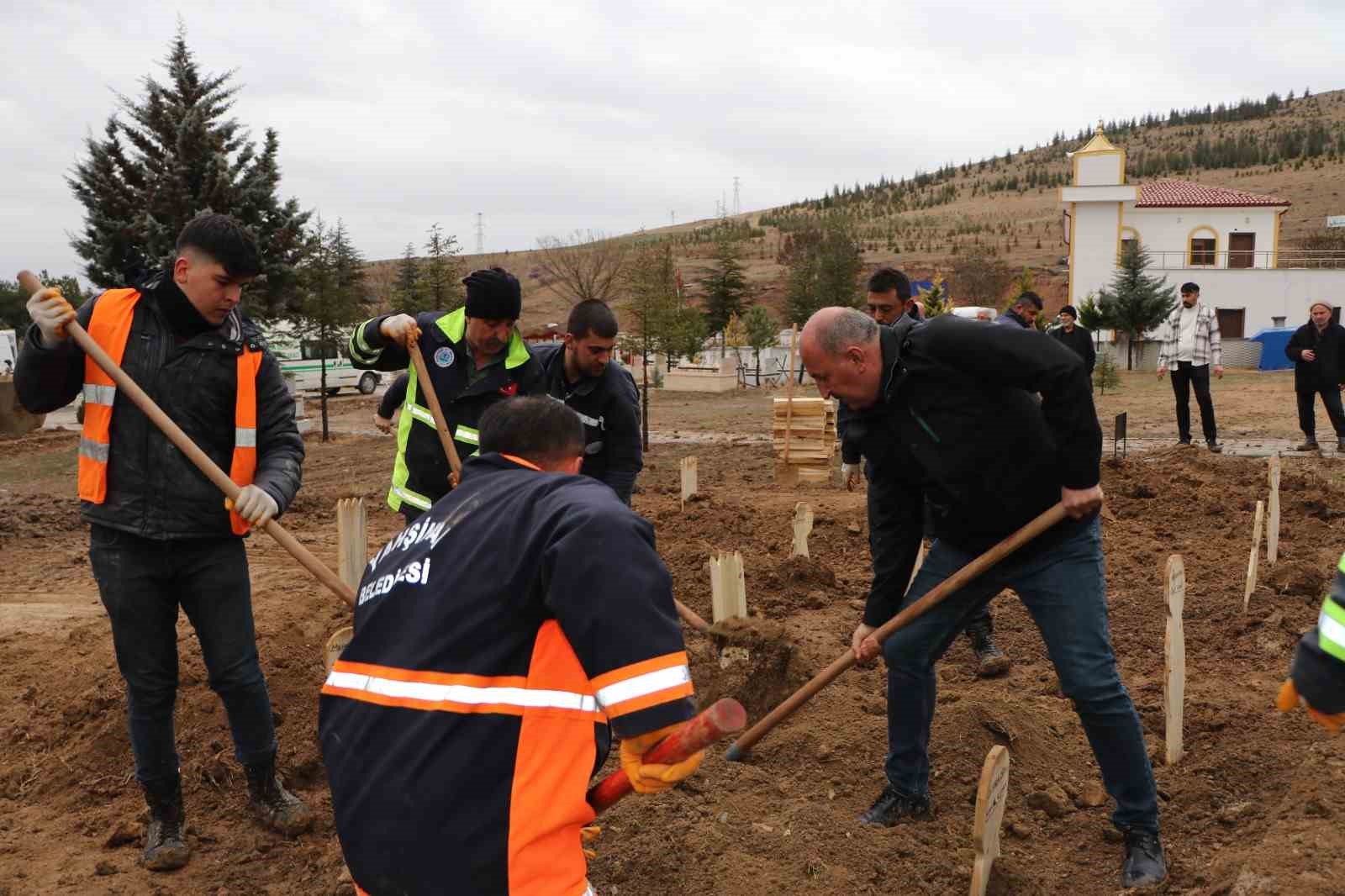 Yahşihan’da 11 mezarın yeri değiştirildi
