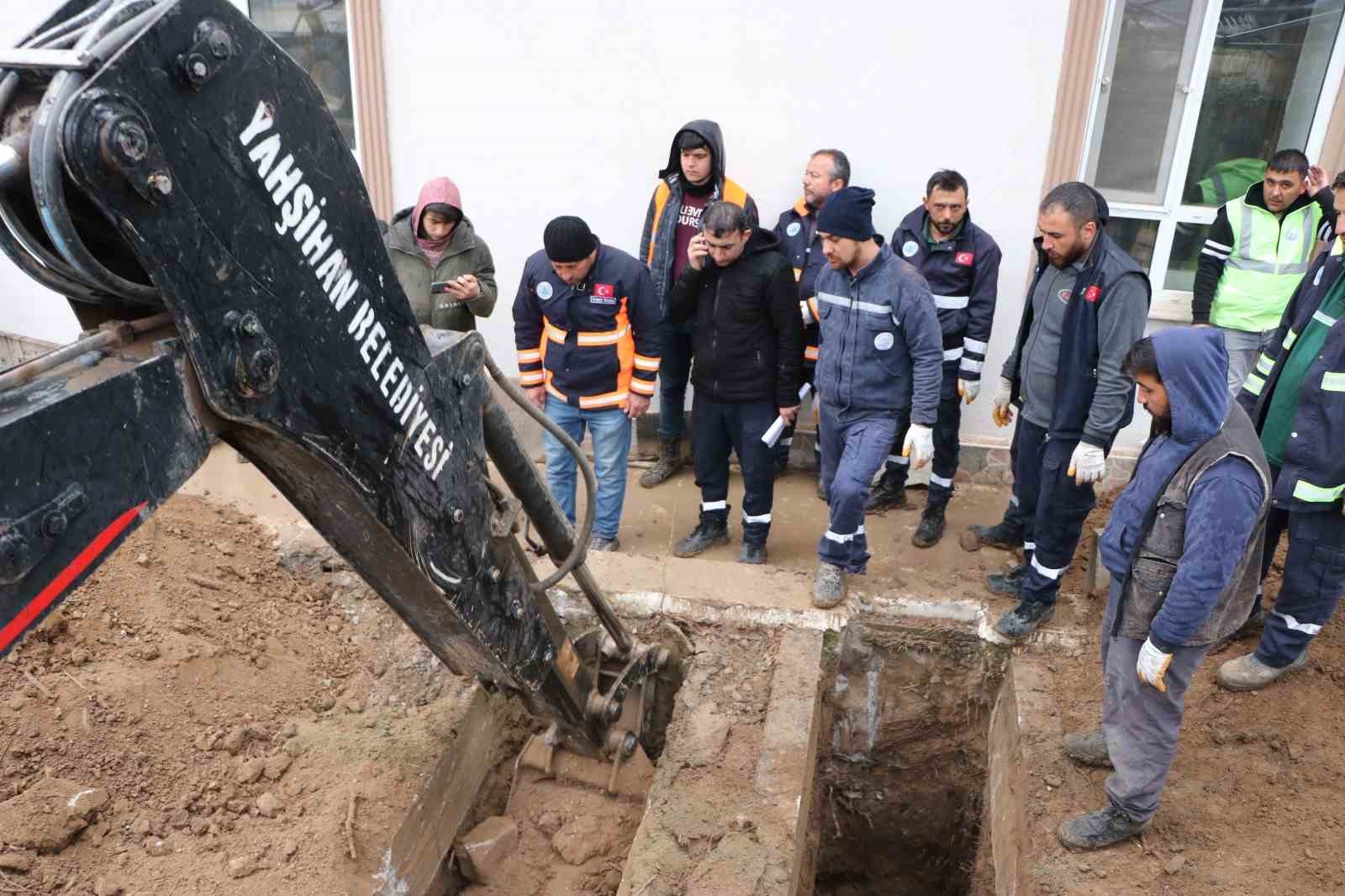 Yahşihan’da 11 mezarın yeri değiştirildi