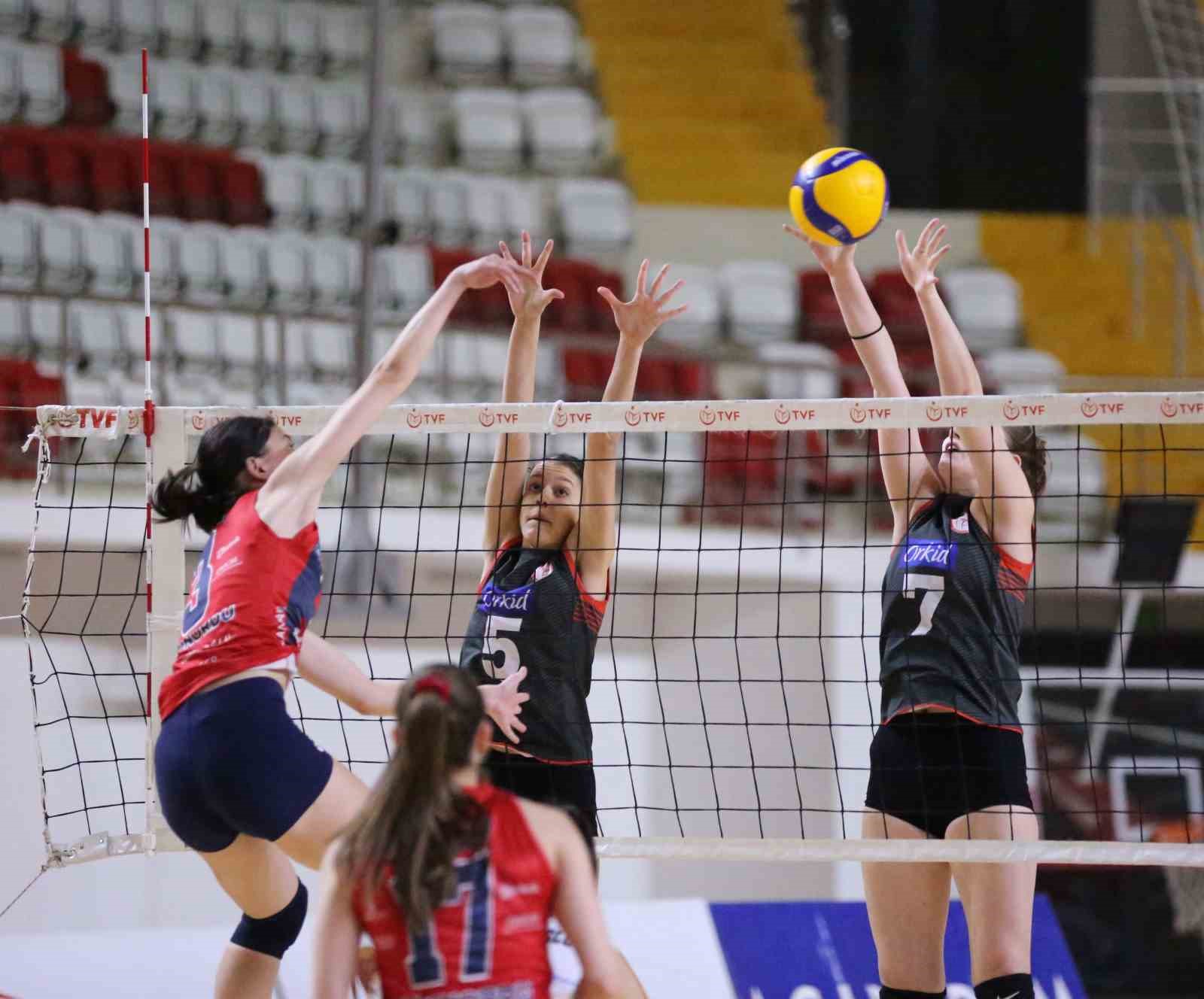 Sivas’ta düzenlenen TVF 2. Lig kadınlar çeyrek final etabı sona erdi