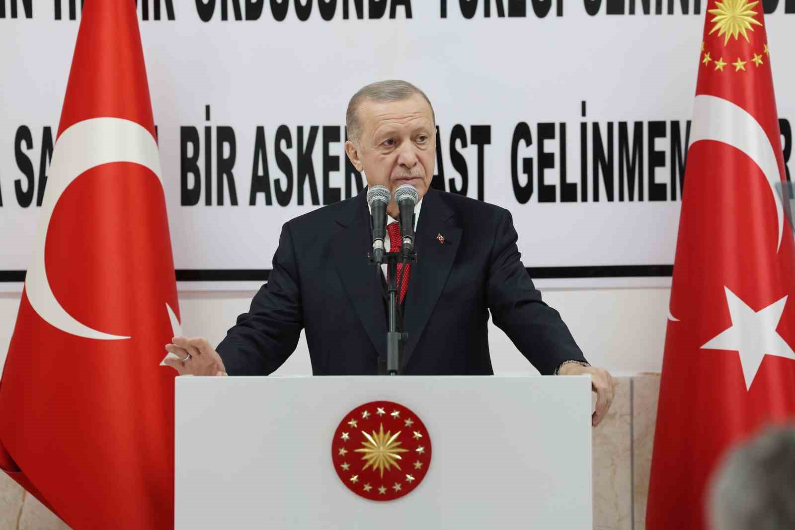 Cumhurbaşkanı Erdoğan: "Önümüzdeki günlerde inşallah bu gücümüzü karada, havada, denizde daha da artıracak çeşitli projelerle milletimizin huzuruna çıkacağız"