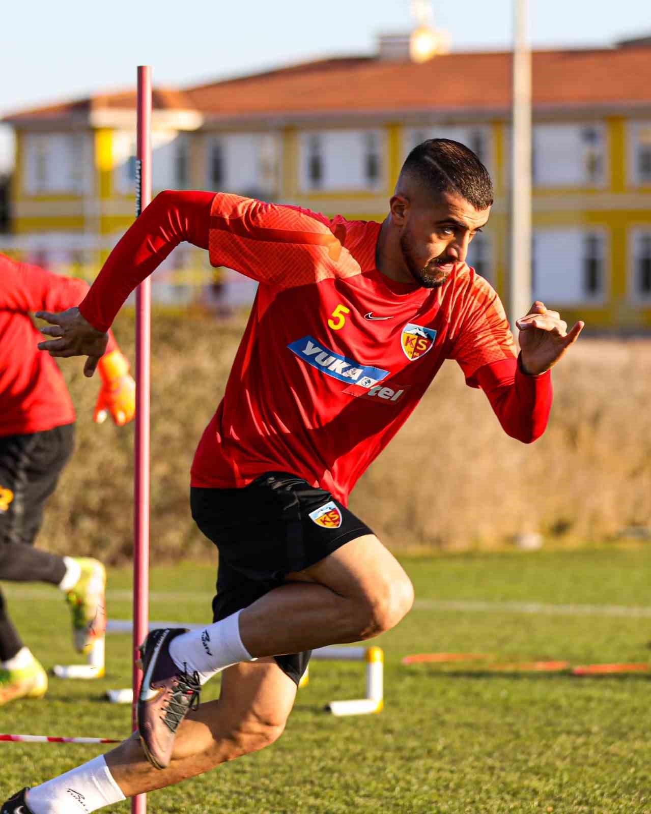 Kayserispor Trabzon’da kampa girdi