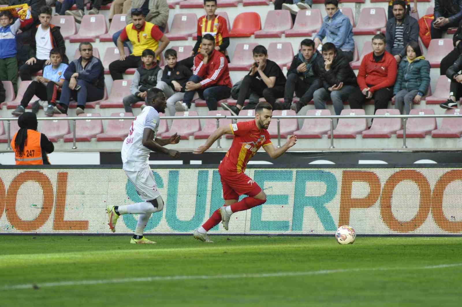 Spor Toto Süper Lig: Kayserispor: 3 - Ümraniyespor: 1 (Maç sonucu)