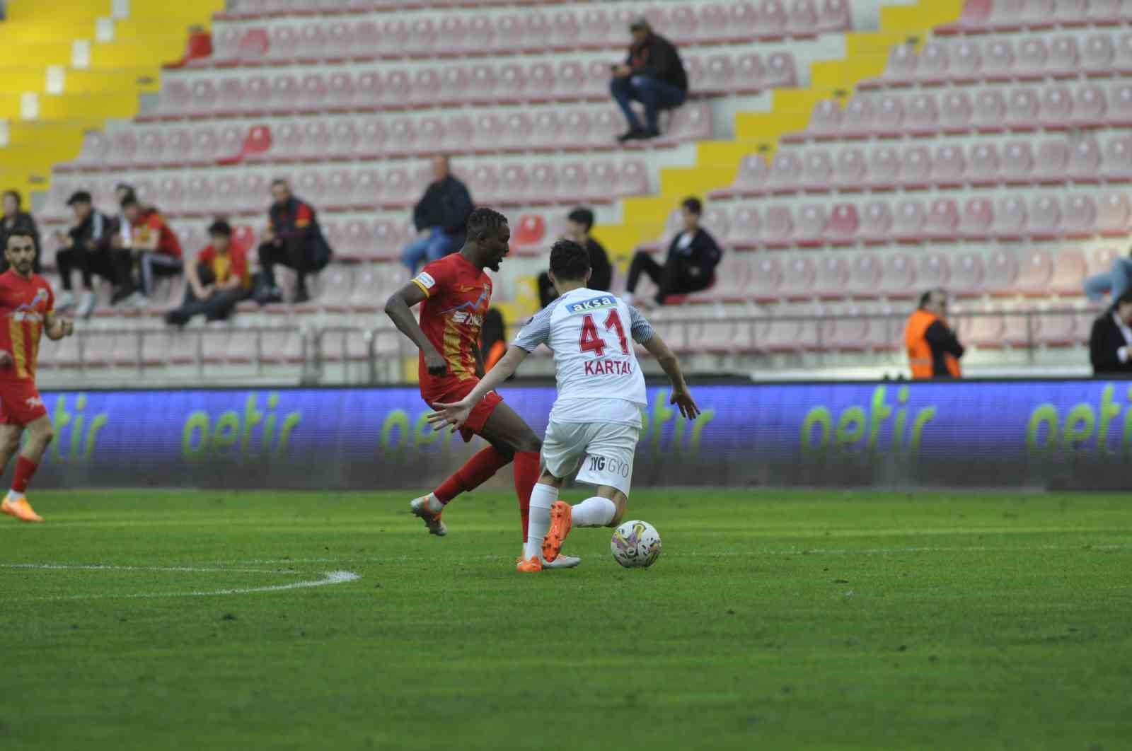 Spor Toto Süper Lig: Kayserispor: 3 - Ümraniyespor: 1 (Maç sonucu)