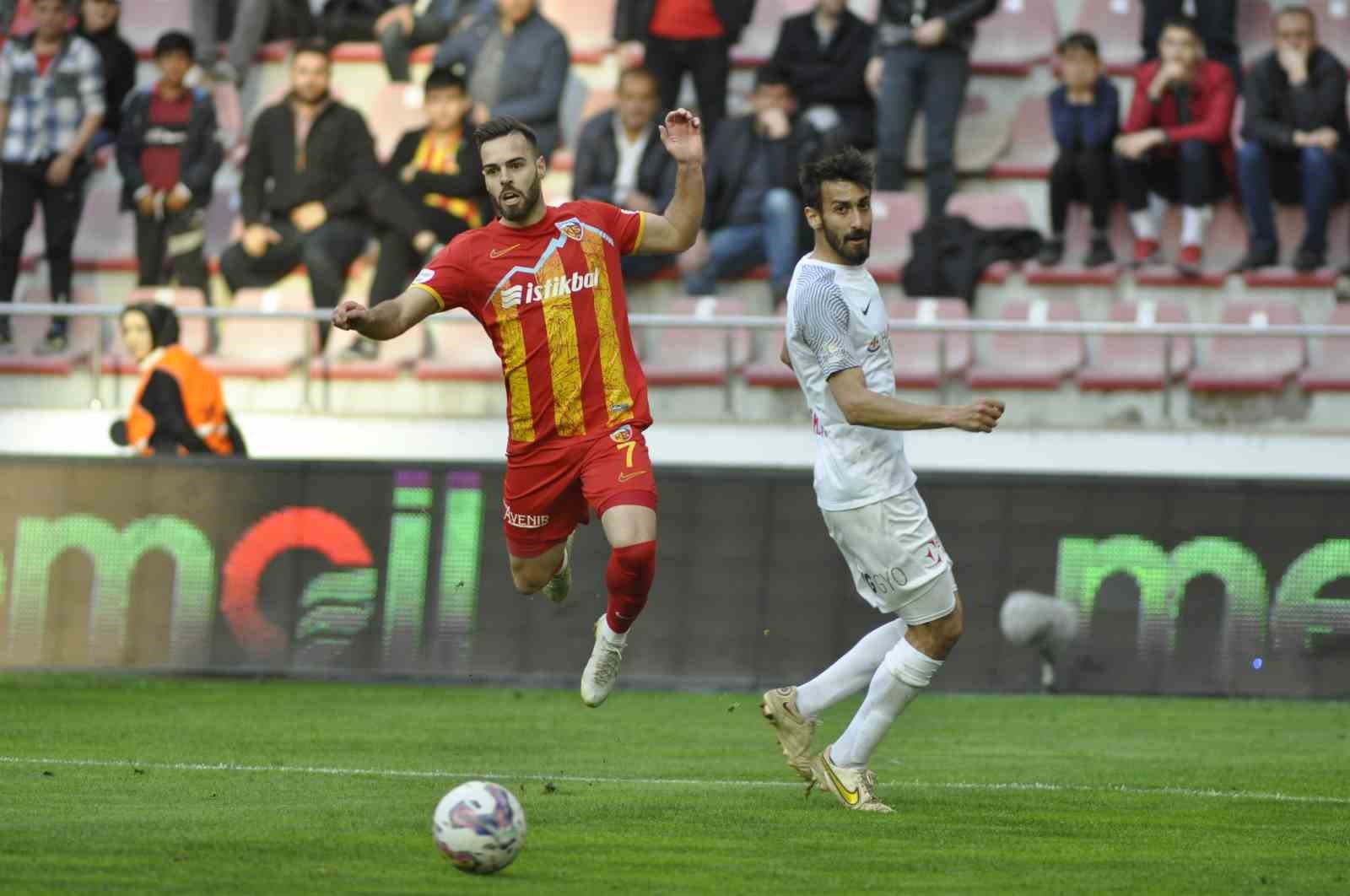 Spor Toto Süper Lig: Kayserispor: 3 - Ümraniyespor: 1 (Maç sonucu)