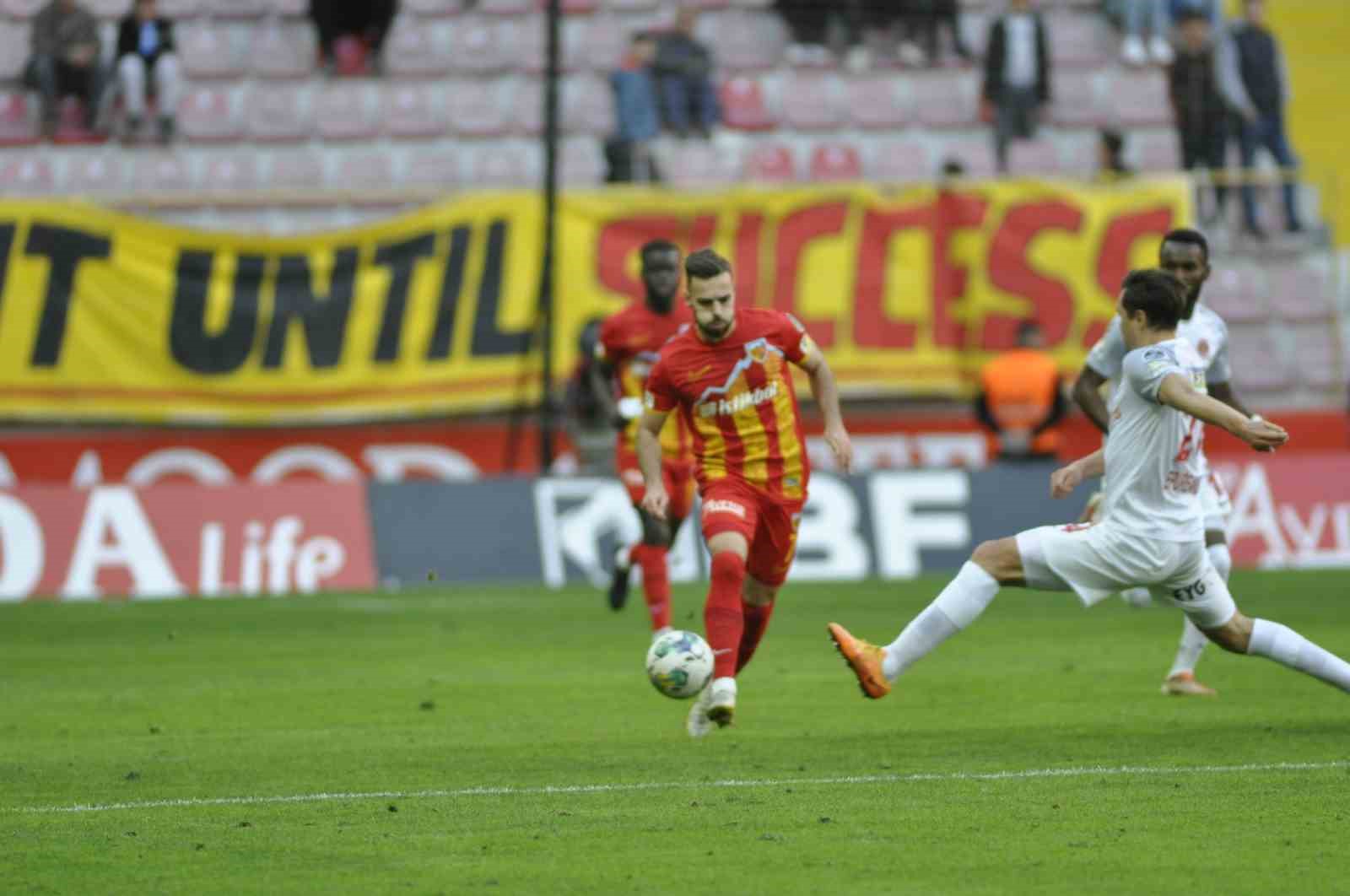 Spor Toto Süper Lig: Kayserispor: 3 - Ümraniyespor: 1 (Maç sonucu)