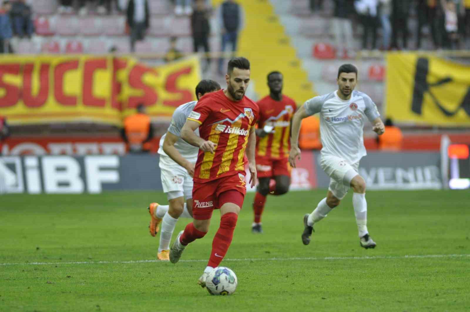 Spor Toto Süper Lig: Kayserispor: 3 - Ümraniyespor: 1 (Maç sonucu)