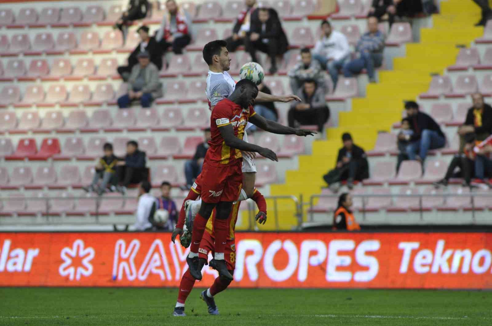 Spor Toto Süper Lig: Kayserispor: 3 - Ümraniyespor: 1 (Maç sonucu)