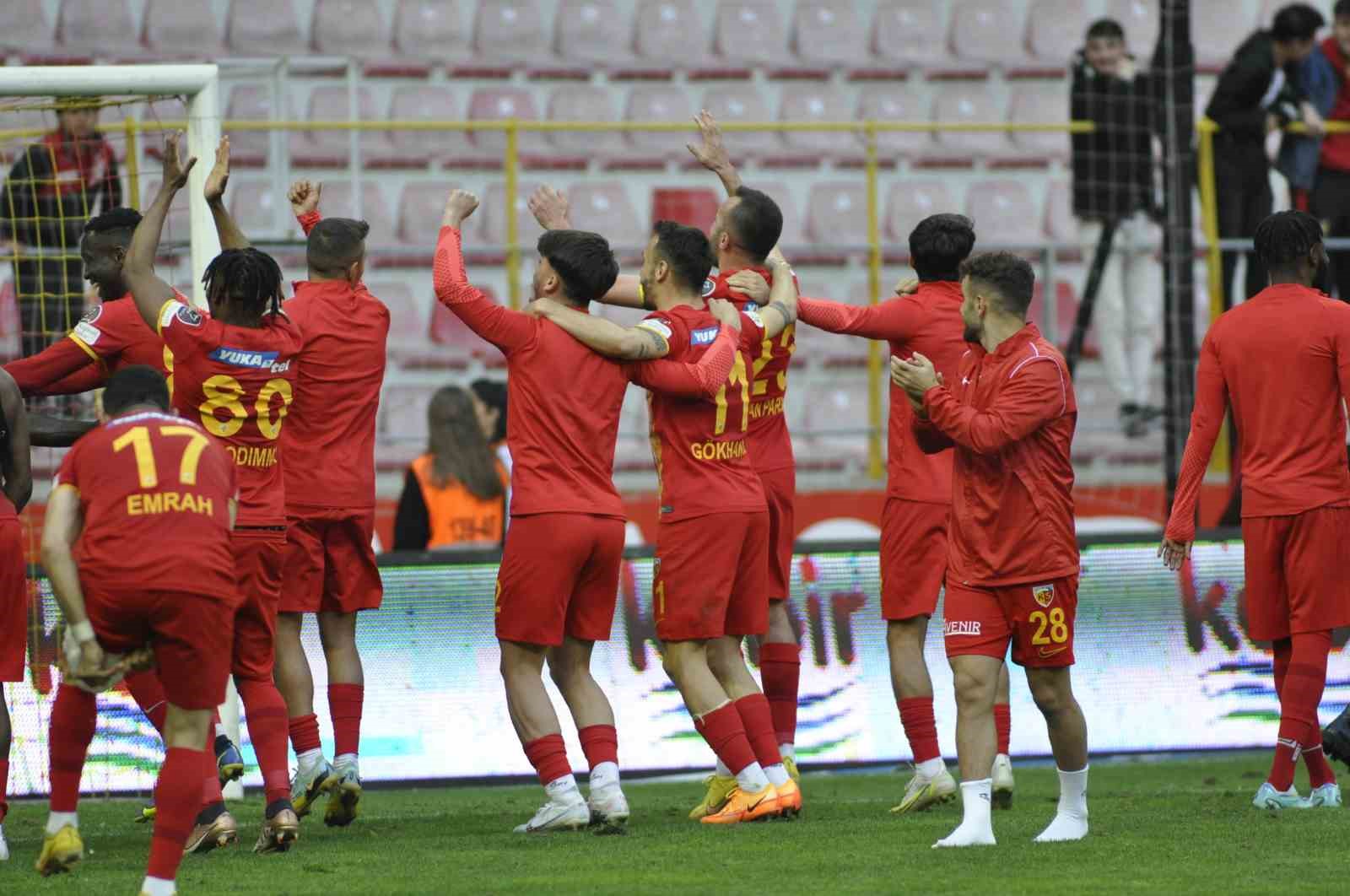 Spor Toto Süper Lig: Kayserispor: 3 - Ümraniyespor: 1 (Maç sonucu)