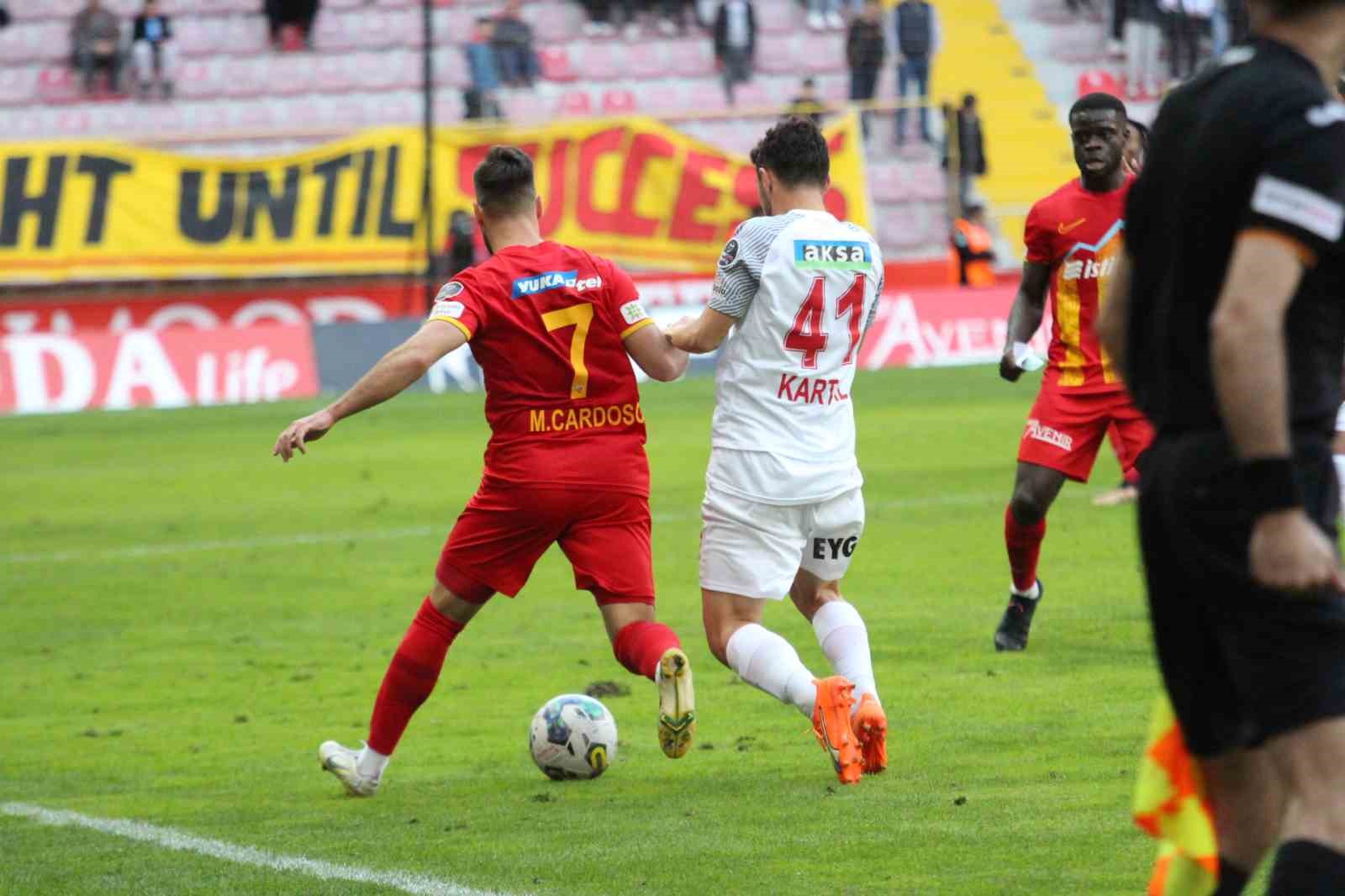 Spor Toto Süper Lig: Kayserispor: 3 - Ümraniyespor: 1 (Maç sonucu)