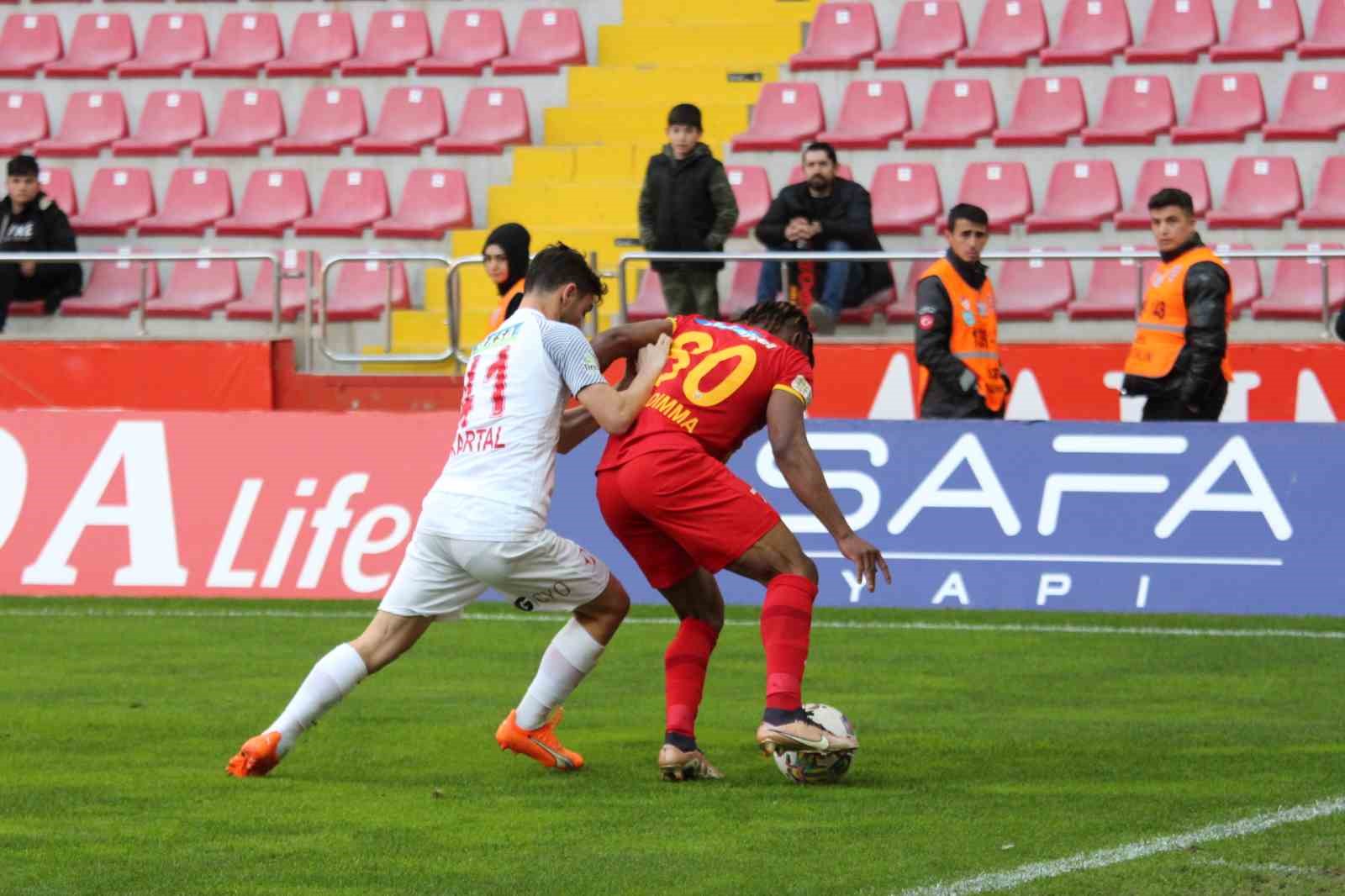 Spor Toto Süper Lig: Kayserispor: 3 - Ümraniyespor: 1 (Maç sonucu)