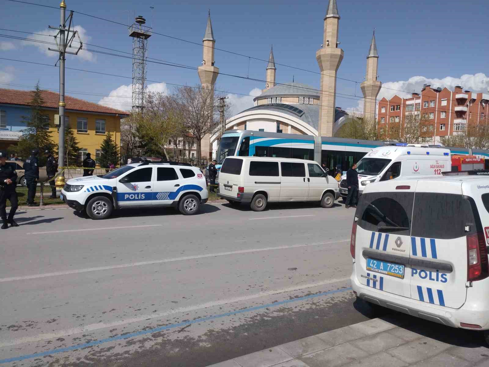 Konya’da çocuğuyla tramvayın altında kalan anne hayatını kaybetti