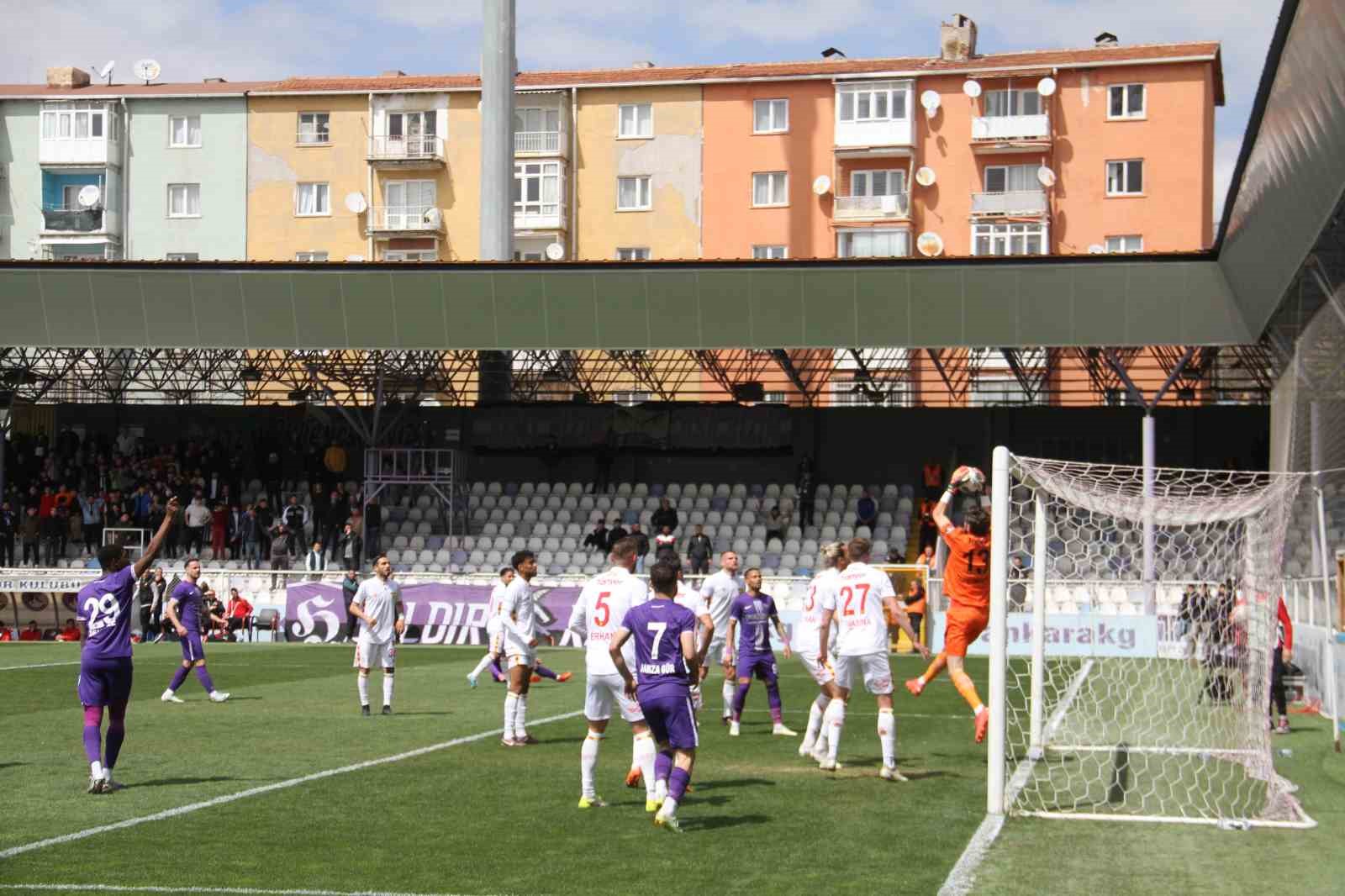 Spor Toto 1. Lig: Ankara Keçiörengücü: 2 - Göztepe: 3