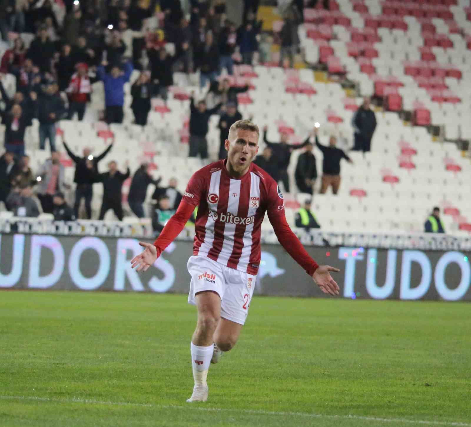 Spor Toto Süper Lig: DG Sivasspor: 4 - Trabzonspor: 1 (Maç sonucu)