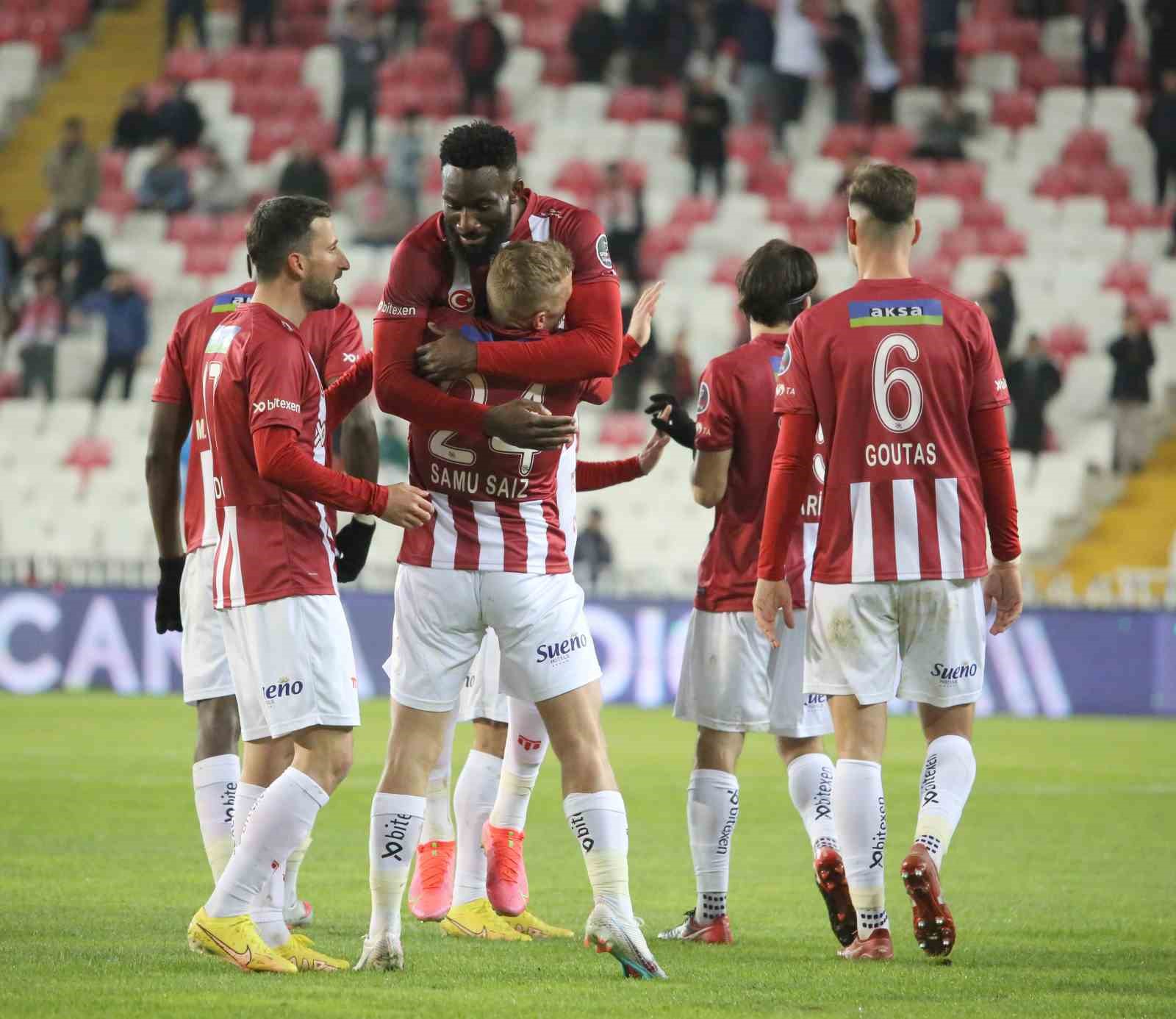 Spor Toto Süper Lig: DG Sivasspor: 4 - Trabzonspor: 1 (Maç sonucu)