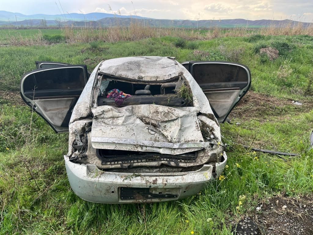 Yozgat’ta kontrolden çıkan otomobil takla attı: 7 yaralı