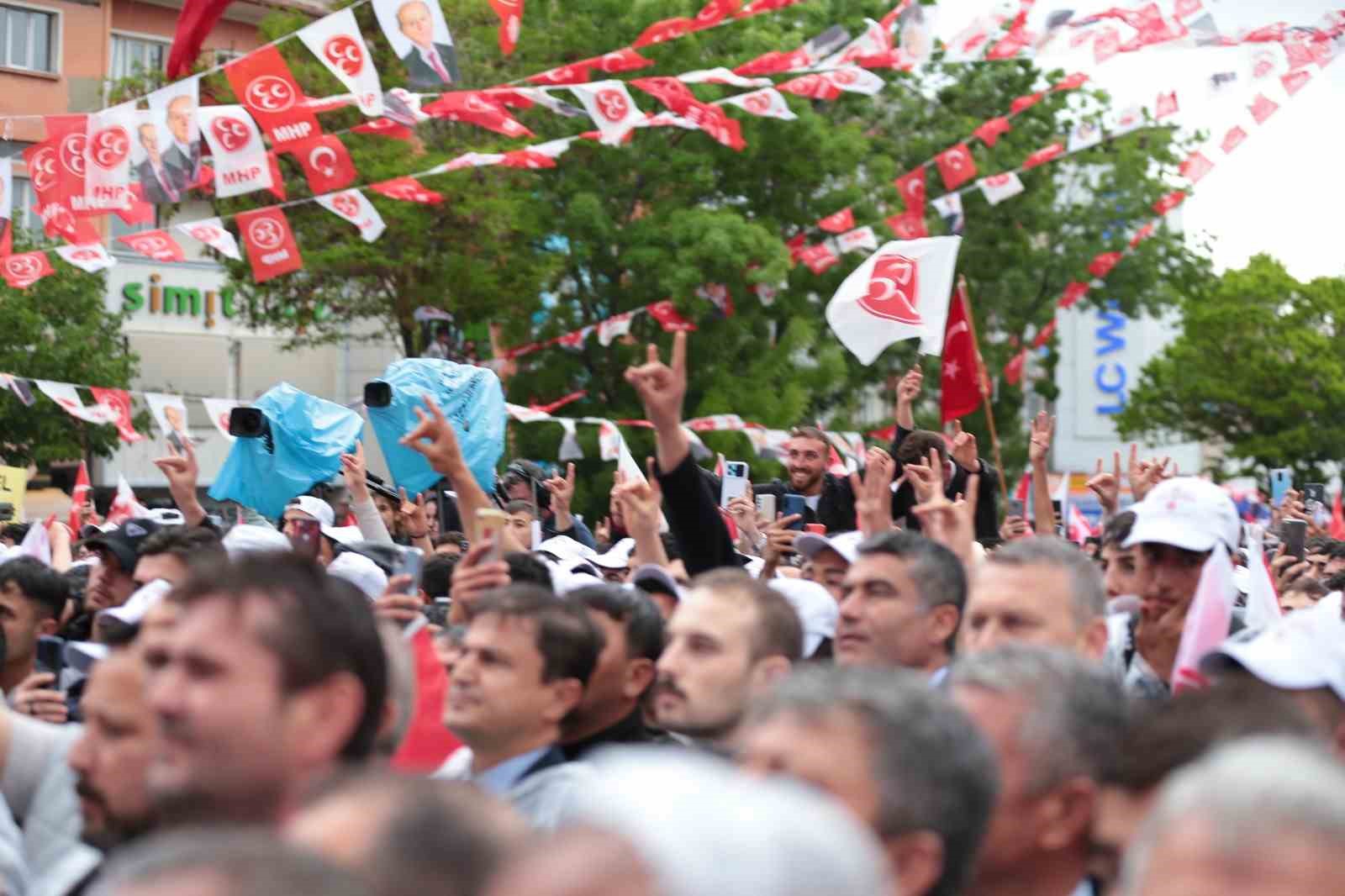 Bahçeli: "Türk ve Türkiye Yüzyılı vizyonu Allah’ın izniyle gerçekleşecek"