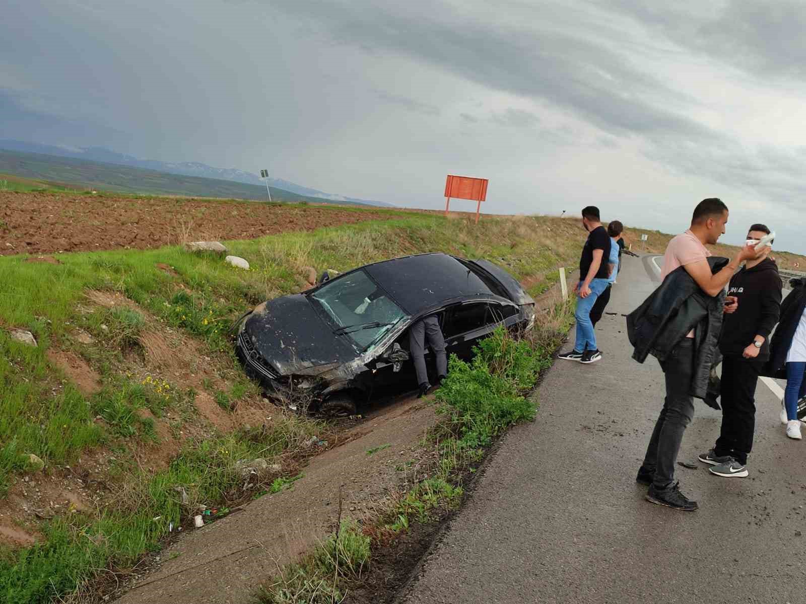 Gemerek’te zincirleme trafik kazası: 6 yaralı