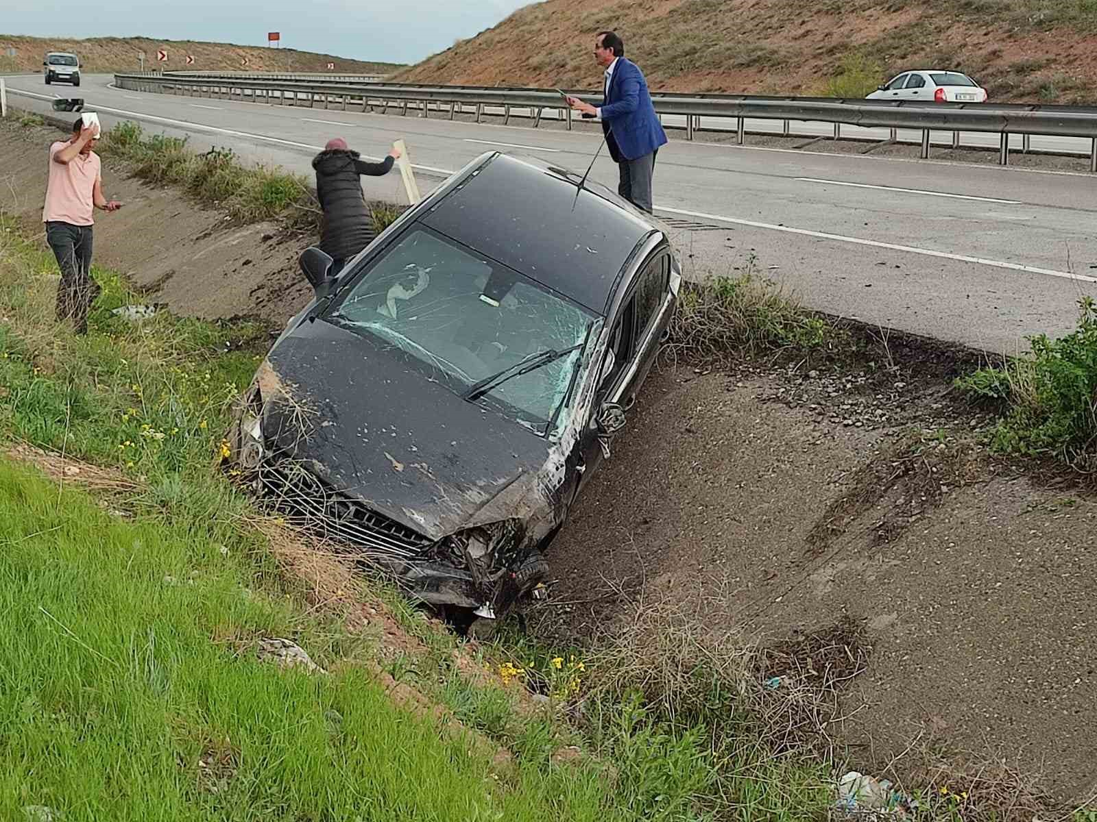 Gemerek’te zincirleme trafik kazası: 6 yaralı