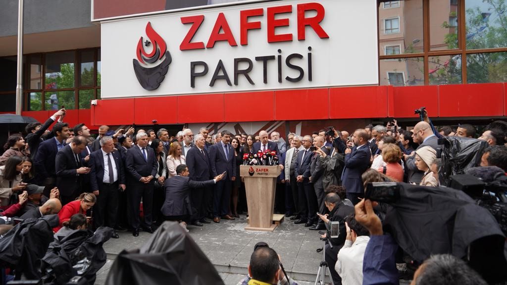 Zafer Partisi Genel Başkanı Özdağ: “(Kılıçdaroğlu’na destek) Nihayetlenmesi için yüz yüze bazı görüşmeler yapılması gerekiyor”