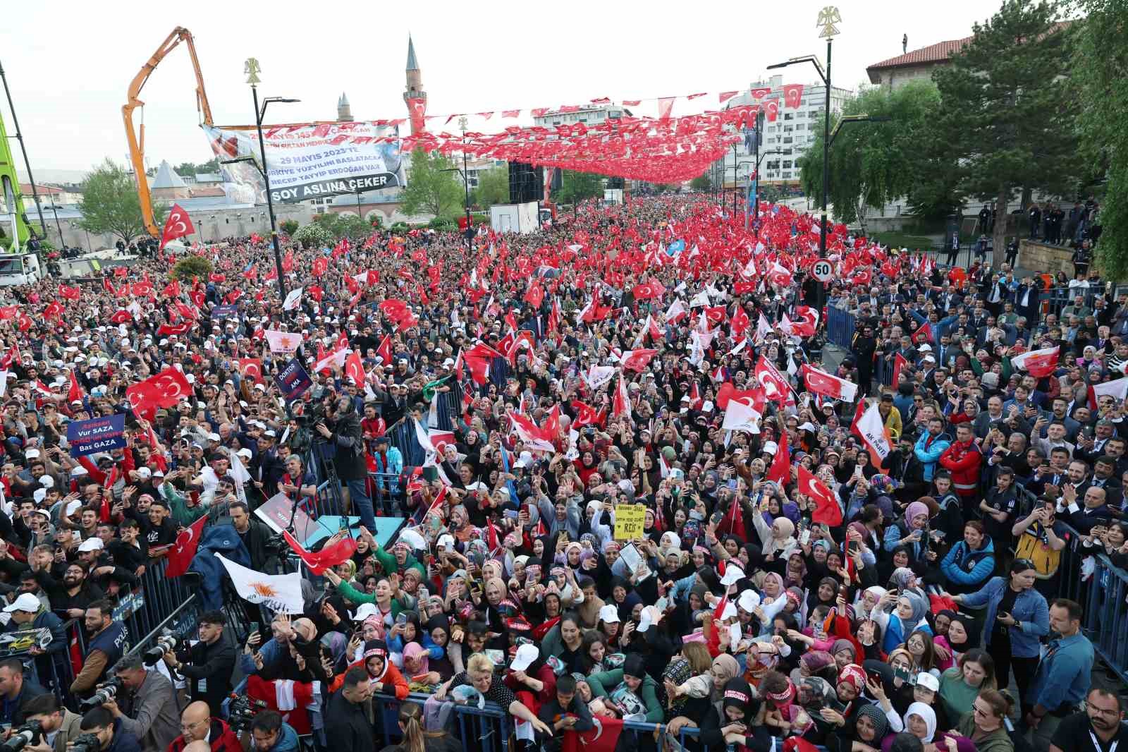 Cumhurbaşkanı Erdoğan: "28 Mayıs’la birlikte inşallah ülkemizin önünde yepyeni kapılar açılacak”