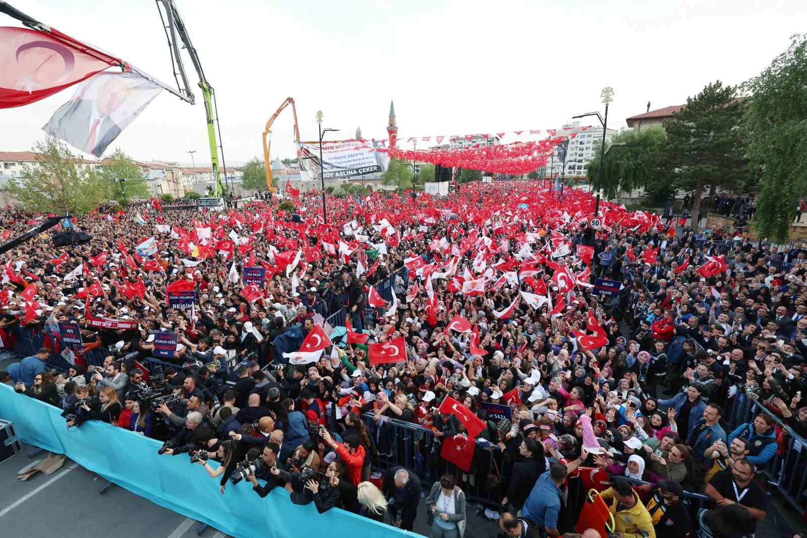 Cumhurbaşkanı Erdoğan: "28 Mayıs’la birlikte inşallah ülkemizin önünde yepyeni kapılar açılacak”