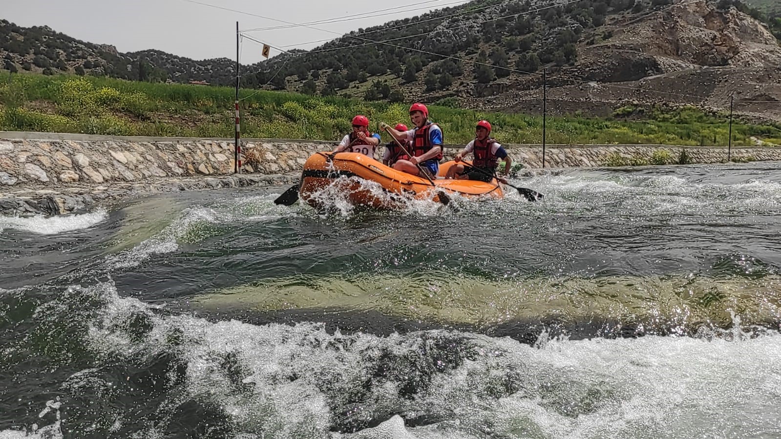 Yozgat’ta Okul Sporları Rafting Türkiye Şampiyonası müsabakaları başladı